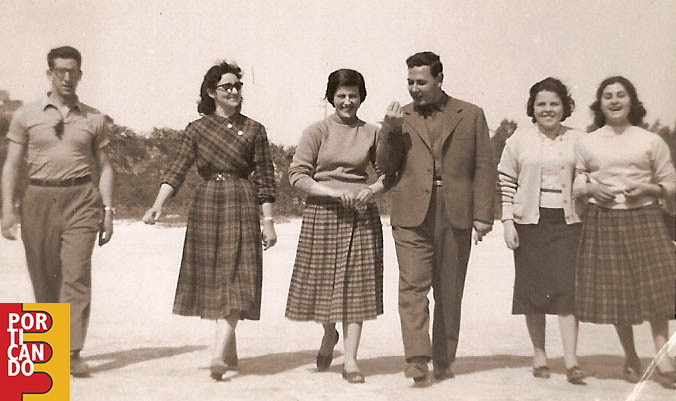 1951 Carmine Leopoldo con amiche a pozzuoli(2)