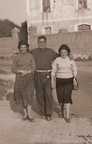 1951 Carmine Leopoldo con amiche a pozzuoli(1)