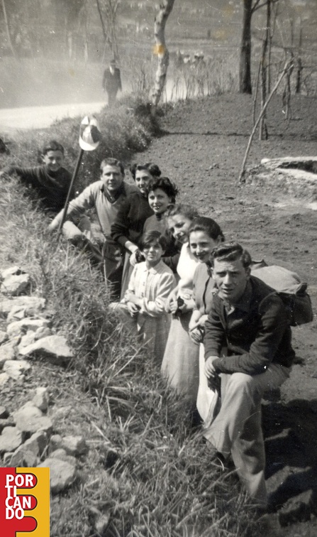 1953 gita a croce lunedi in albis famiglie D'Antonio e Criscuolo con altri amici