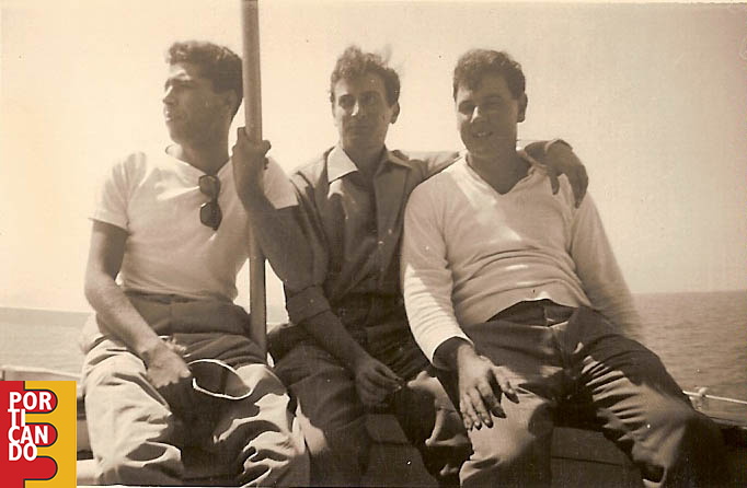 1954 Carmine Leopoldo con il fratello Antonio e l'amico Umberto a capri