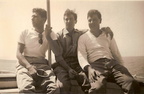 1954 Carmine Leopoldo con il fratello Antonio e l'amico Umberto a capri