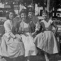 1957 ANNAMARIA Morgera con le sorelle Accarino