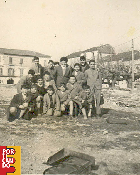 1957 circa compagni di scuola  fra gli altri Antonello Angelini Bruno Massa Antonio Giordano Franco Carrozza Claudio Di Donato Michele Torre Pasquale Casaburi