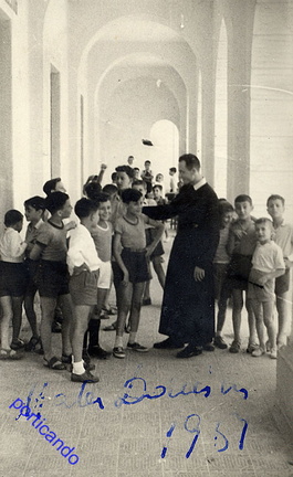 1951 Pippo Buono con Padre Arturo Materdomini 1