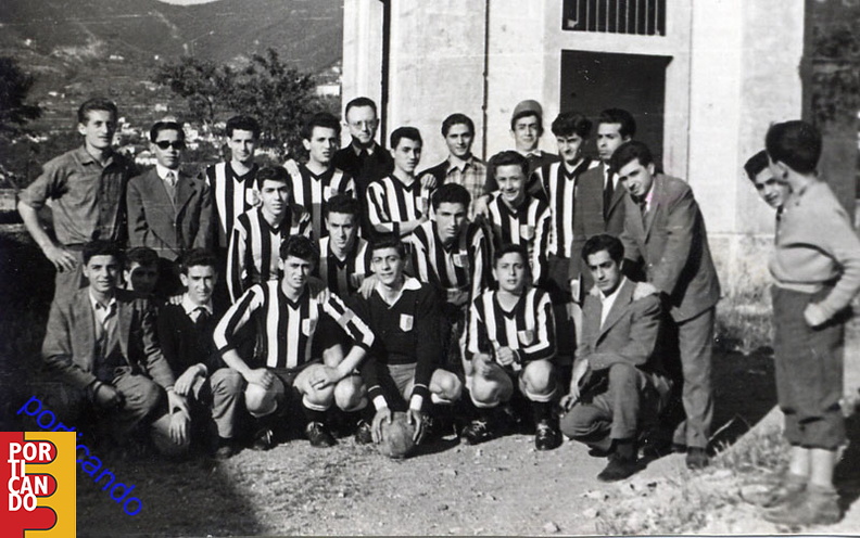 1955_la_squadra_della_Pippo_Buono_al_comunale_torneo_CSI_1.jpg