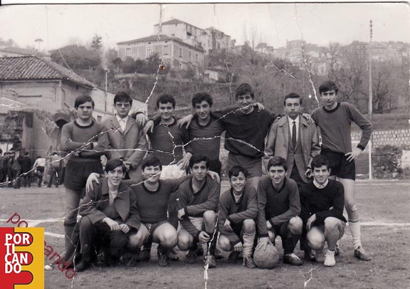 1966 squadra della pippobuono al centro Alfonso Lodato - Romeo - Albino - Gigino Pagano