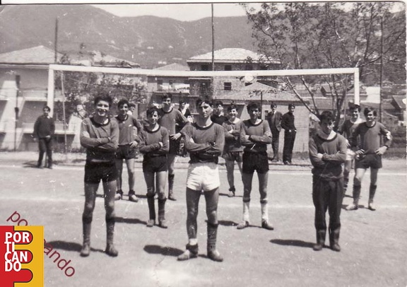 1966 squadra della pippobuono sulla sinistra Alfonso Lodato