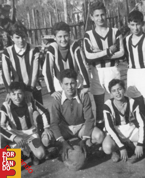 1953_circa_squadra_calcio_Morgera_Raimondi_Avallone_Senatore.jpg