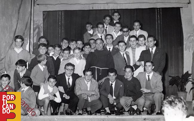 1958 (forse) foto di gruppo Scermino Gambardella Foca' Barba Baldi Silvestri Violante