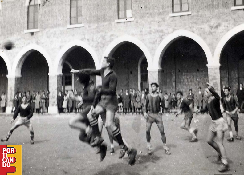 1958_circa_il_campo_di_calcio_dell'Antoniana.jpg