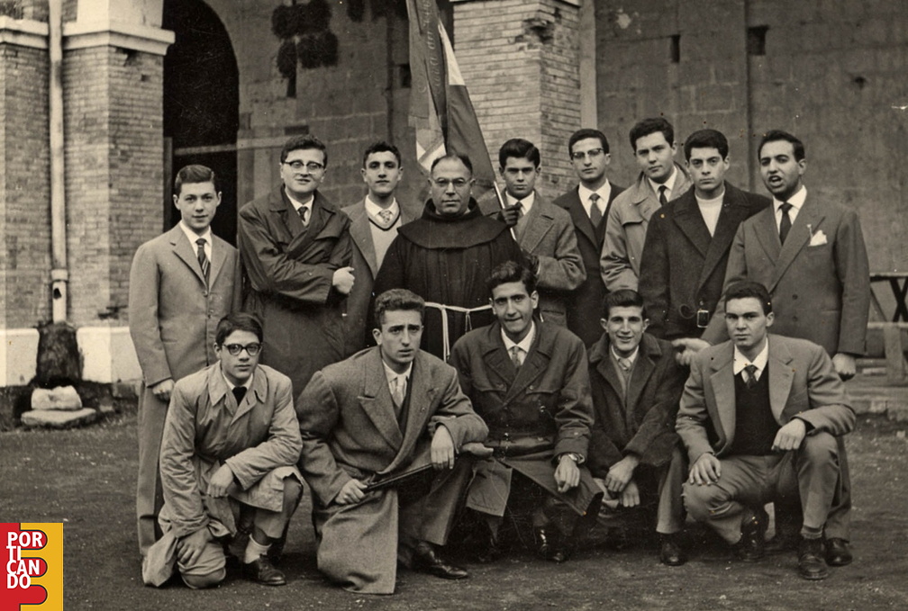 1958 circa seniores  con padre Baldini  