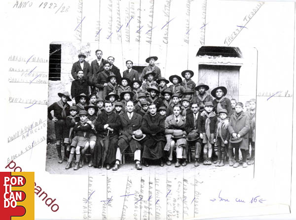 1928_gli_scout_di_cava_(_nomi_)_foto_di_Gioacchino_Senatore.jpg