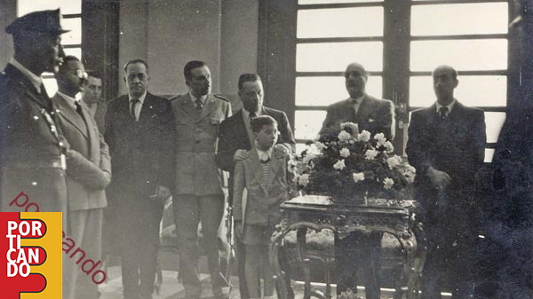 1946 il commissario prefettizio Emanuele Cotugno passa le consegne a Gaetano Avigliano fra gli altri Montanare Degli Esposti Prisco
