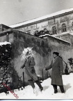 1956 Nino D'Antonio colpisce di testa una grossa palla di neve