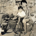 1958 sul mulo Renata Maiorino e  la figlia Maria Liberti
