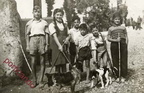 1948 croce Prospero De Filippis - gioco dei colombi con un amico biondo mio fratello Mario Lucia Mariella e Matteo Avigliano