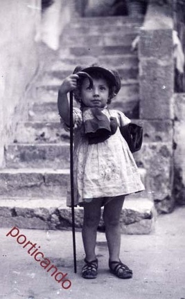 1946 Mia sorella Lucia a Pertosa