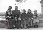 1975 circa Nonno Mimi con le tre nipotine