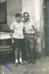 1975 circa  Alfonso Rumolo ( Pisiello) con il figlio