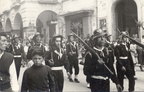 1953 sfilata con costumi novecenteschi