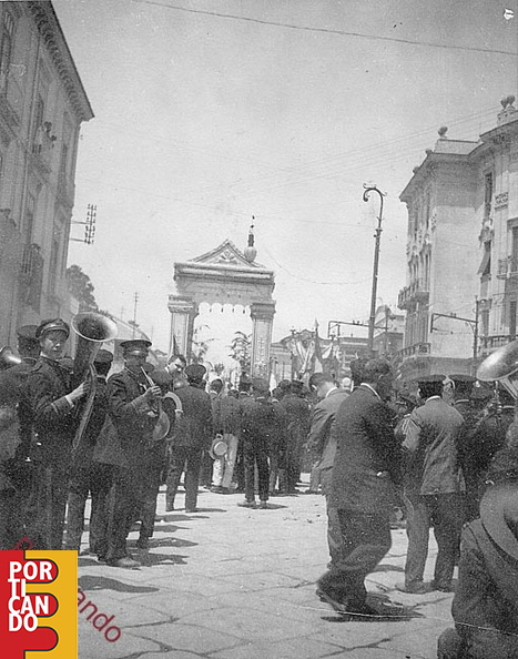 1927_16_maggio_processione_del_Corpus_Domini_1_(foto_Brupis_).jpg