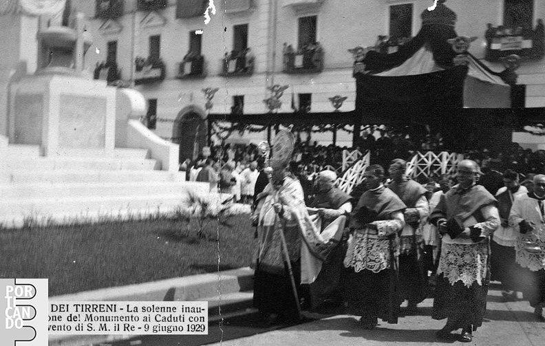 1929_Inaugurazione_monumeno_ai_caduti.jpg