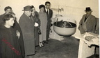 1954 inaugurazione della pannetteria di Nicola Pellegrino con padre Fedele Malandrino