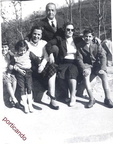 1956 Mario Pisapia negozi Alimentari con la figlia Silvana e Giovanni Sarno