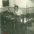 1958 circa Mario Pinto in tipografia 1