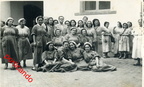 1951 cortile fra le altre Antonietta Pagano e  Ricciolona