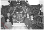 1958 Antonio Davide con il personale della pasticceria Avallone alla festa di SantAntonio Abate 1