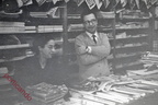 1954 circa Anna Pisapia ed Elio Lamberti in edicola
