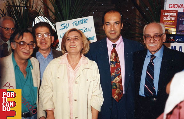 1998 mostra del libro all' ex Circolo Sociale Mimmo con la moglie Lina  Fiorillo Geppino D'andria e il padre Elio Lamberti