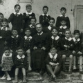 1949 IV e V elementare opera ragazzi di San Filippo con padre D'Onghia