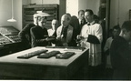 1950 circa don Arturo ed il vescovo in tipografia