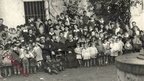 1952 circa Padre Salsano e D'Onghia fra gli scolari