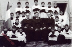 1949 padre D'Onghia padre Salsano Padre Iacovino e i chierichetti della parrocchia