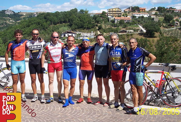 2005 componenti dell'associazione Ciclistica Metelliana ( foto di Vincenzo Consalvo)