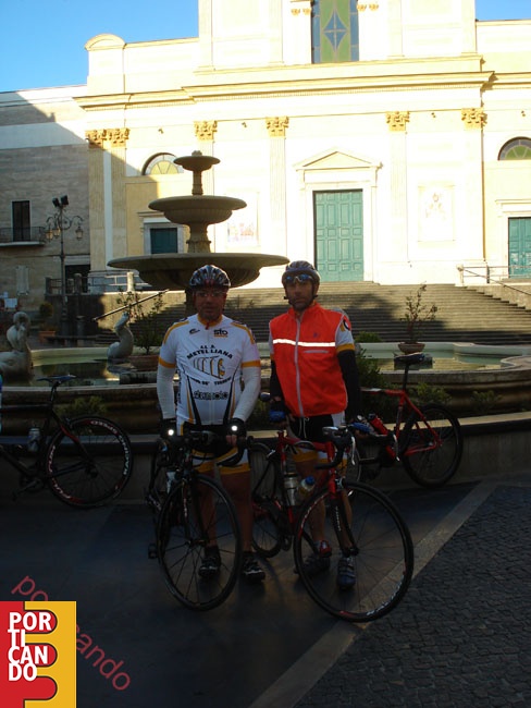 2010 gita in bici Cava - Roma 278 km Foto di Giovanni Anastasio (8)