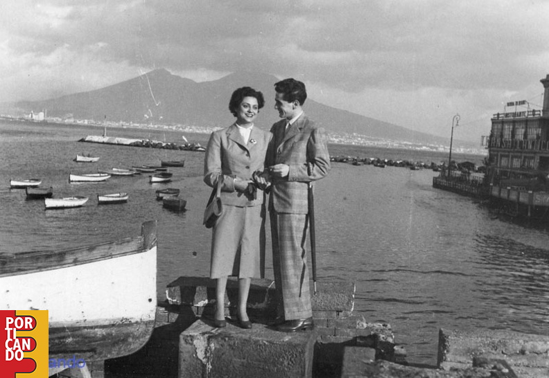 1952  Mimmo Passaro e Gina Pisano sposi a Napoli.