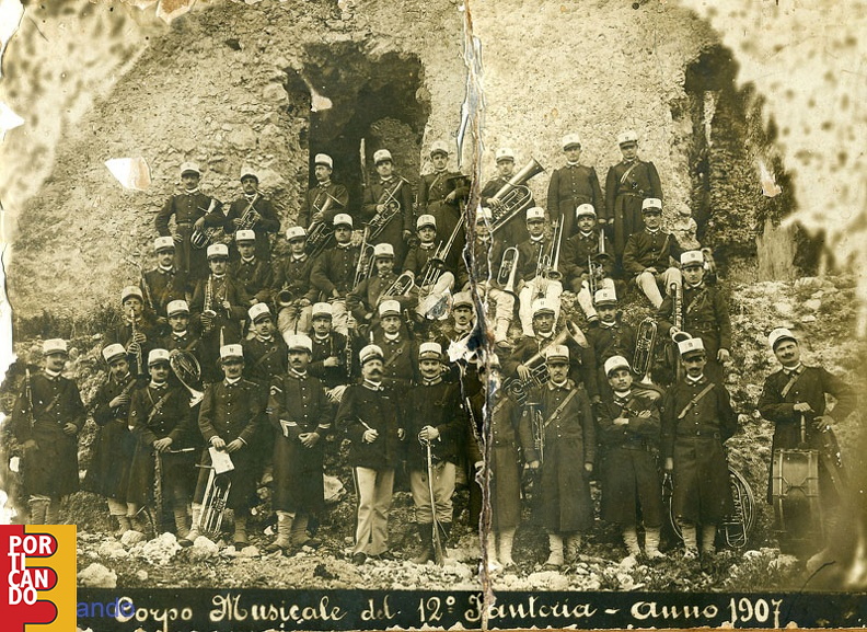 1907 corpo musicale fanteria con Innocenzo Santoriello