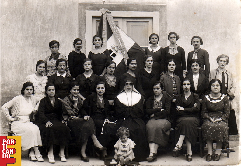 1930_circa_Associazione_Giovent├╣_Femminile_di_Passiano_Marianna_Sorrentino.jpg