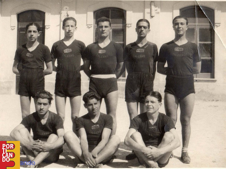 1930 circa Avagliano Edvige e Giovani della FGC (foto di Rosangela Avagliano)