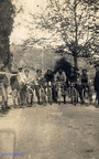 1935 circa Salvatore Senatore primo a sx con altri ciclisti