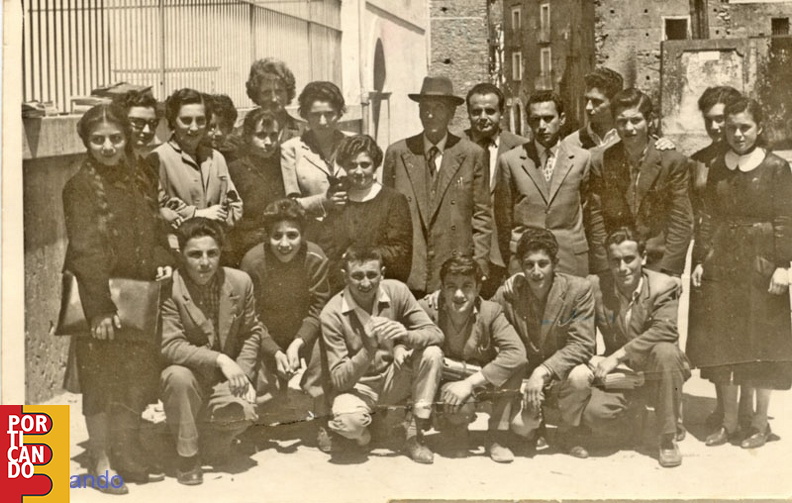 1940 circa gruppo di sconosciuti