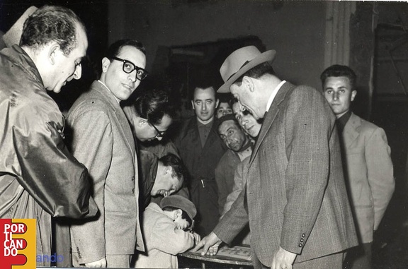 1955 circa Luca Alfieri Enzo Giannattasio Vittorio e Nicola Casillo ( il bambino ) Mario Siani Foce