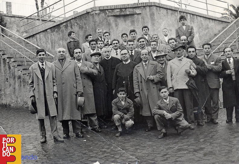 1958 missione di don Popi Gravagnuolo 2 ( Filippo Duarante Vincenso Sarno con il Padre )