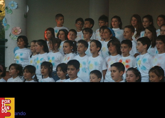 2006 scuola elementare epitaffio piccoli coristi  1 ( foto di gaetano maiorino )