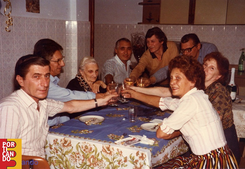 1989 Asti Carmela Matonti con i figli