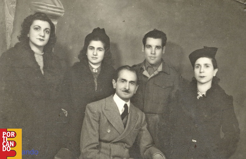 1948_circa_famiglia_Pisapia_(nonno_di_Gabriella_Alfano).jpg
